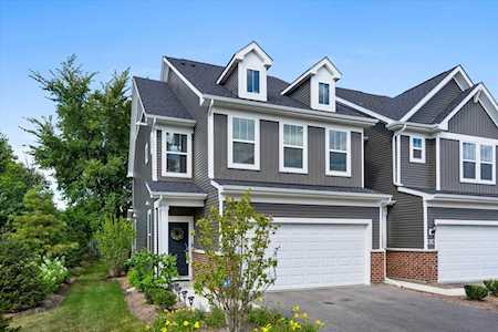 517 Watercress Dr Aurora, IL 60504