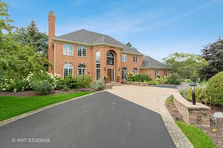 27 Stone Ridge Dr South Barrington, IL 60010