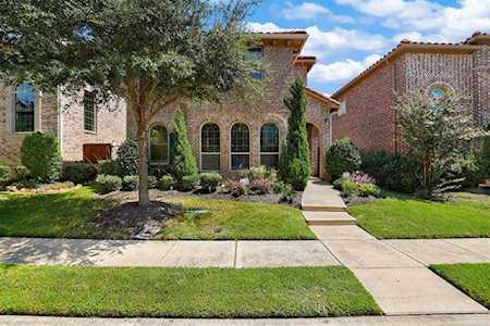 7016 Nueces Drive Irving, TX 75039