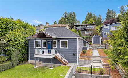 9336 45th Ave SW Seattle, WA 98136