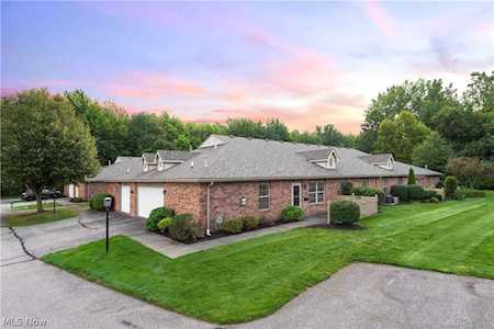 2805 Shakespeare Ln Avon, OH 44011