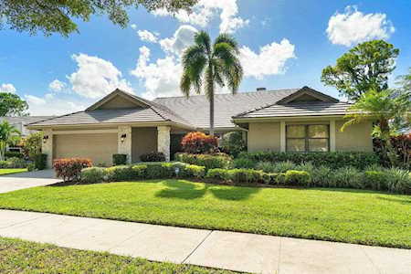 2413 NW 40th Circle Boca Raton, FL 33431