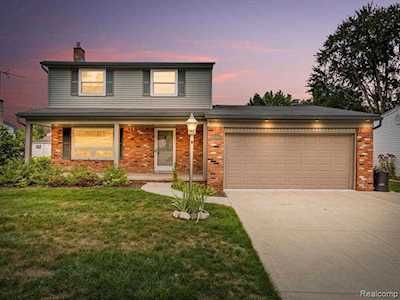 50577 Jim Chesterfield, MI 48047