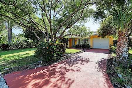 2489 Trade Winds Dr Dunedin, FL 34698