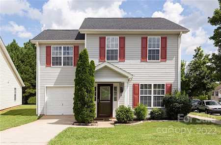 4132 Broadstairs Dr Concord, NC 28025