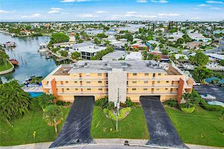 175 116th Ave #203 Treasure Island, FL 33706