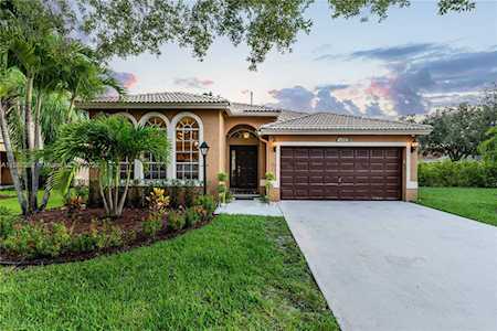1301 NW 144th Ave Pembroke Pines, FL 33028