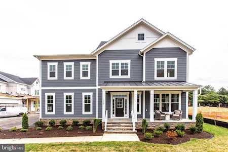 2232 N Quantico St Arlington, VA 22205