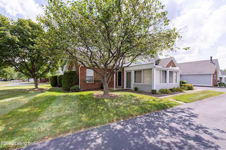 3914 Village Green Dr Louisville, KY 40299