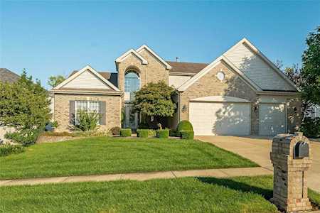 120 Matthews Dr Wentzville, MO 63385