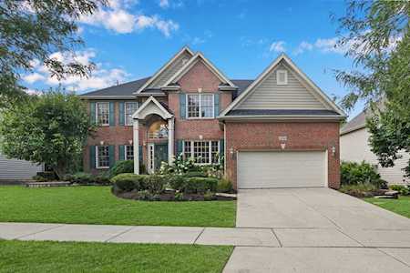 2233 Red Maple Ln Aurora, IL 60502