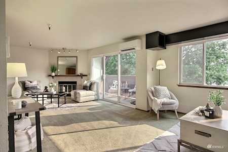 1100 Harrington Ave NE #205 Renton, WA 98056