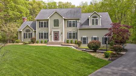 5 Eastgate Rd Derry, NH 03038