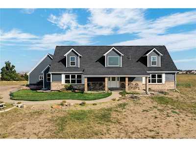 4300 Falcon Dr Fort Lupton, CO 80621