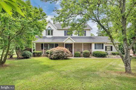 200 Moravian Church Rd Swedesboro, NJ 08085