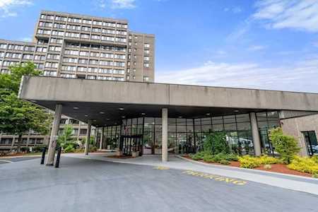 250 Hammond Pond Pkwy #PH5N Newton, MA 02467