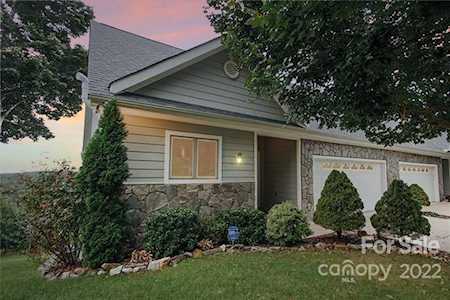 101 Bear Cliff Village Dr Nebo, NC 28761
