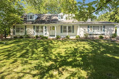411 Nottingham Dr Ballwin, MO 63011