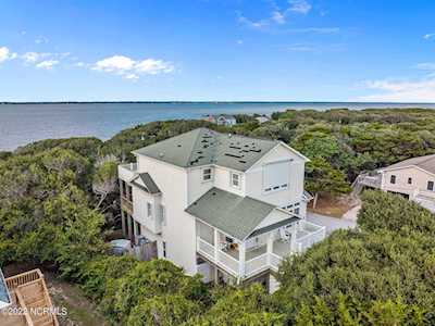1302 Emerald Drive Emerald Isle, NC 28594