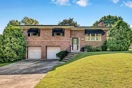 11352 Five Oaks Parkway St Louis, MO 63128