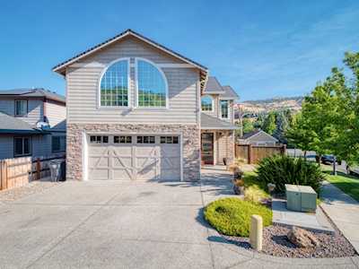 120 Eagle Trace Dr Medford, OR 97504