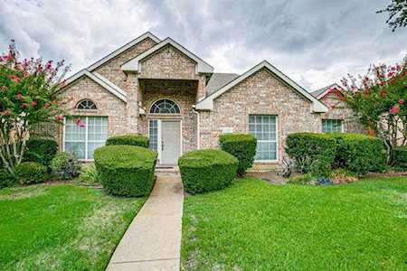 4220 Oak Grove Drive Carrollton, TX 75010