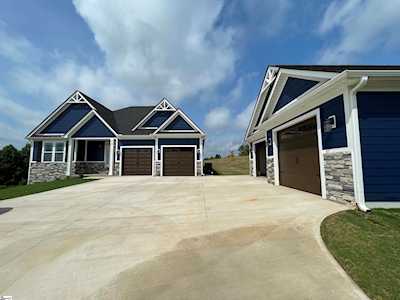 201 Eagles Crest Dr Marietta, SC 29661