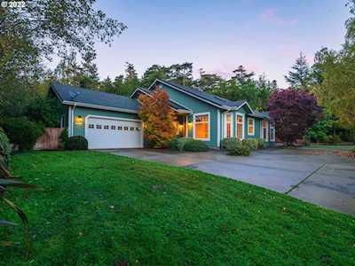 53460 Safe RD Bandon, OR 97411