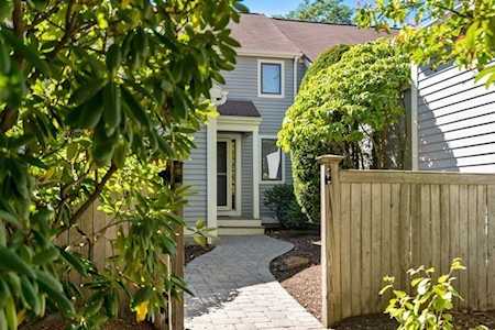 36 Pickwick Way #36 Wayland, MA 01778