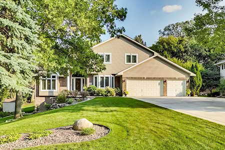 6631 Addie Lane Eden Prairie, MN 55346