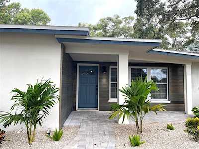 6400 Evergreen Ave Seminole, FL 33772