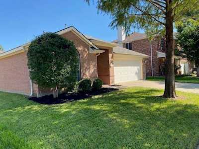 6252 Dream Dust Drive North Richland Hills, TX 76180