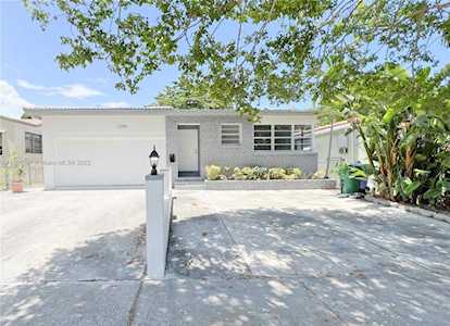 3345 SW 1st St Miami, FL 33135