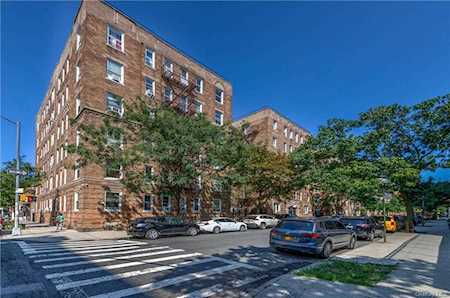 2081 Cruger Avenue #1N Bronx, NY 10462