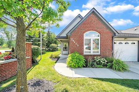 29405 Meadow Ln Garden City, MI 48135