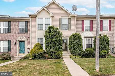 23 Knightwood Rd Burlington, NJ 08016