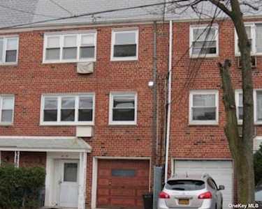 61-35 218th St #3rd FL Bayside, NY 11364