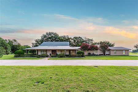 10693 Bobbie Lane Pilot Point, TX 76258