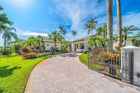 7855 SW 83rd Ct Miami, FL 33143