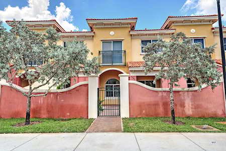 2997 NW 35th Terrace Lauderdale Lakes, FL 33311