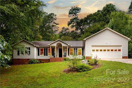 154 Quiet Cove Rd Mooresville, NC 28117