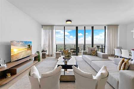 1000 Brickell Plz #PH5504 Miami, FL 33131