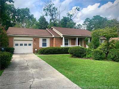 1429 Blairwood Dr Fayetteville, NC 28304