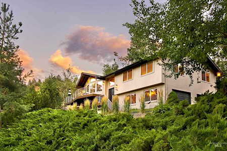 4405 N Burnside Place Boise, ID 83702