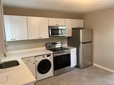 1515 S Quieto Ct Denver, CO 80223