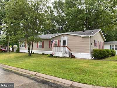 38 Loft Mountain Rd Sicklerville, NJ 08081