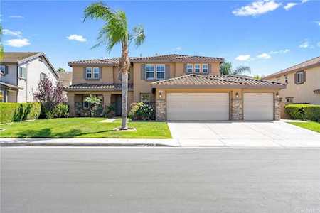 548 Cedarbrook Ln Corona, CA 92879
