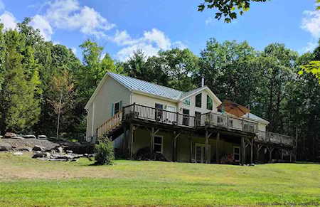 56 Victoria Ln Kerhonkson, NY 12446