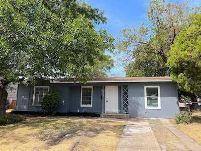 922 Shawnee Trace Grand Prairie, TX 75051
