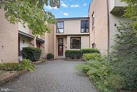 3175 Colchester Brook Ln Fairfax, VA 22031